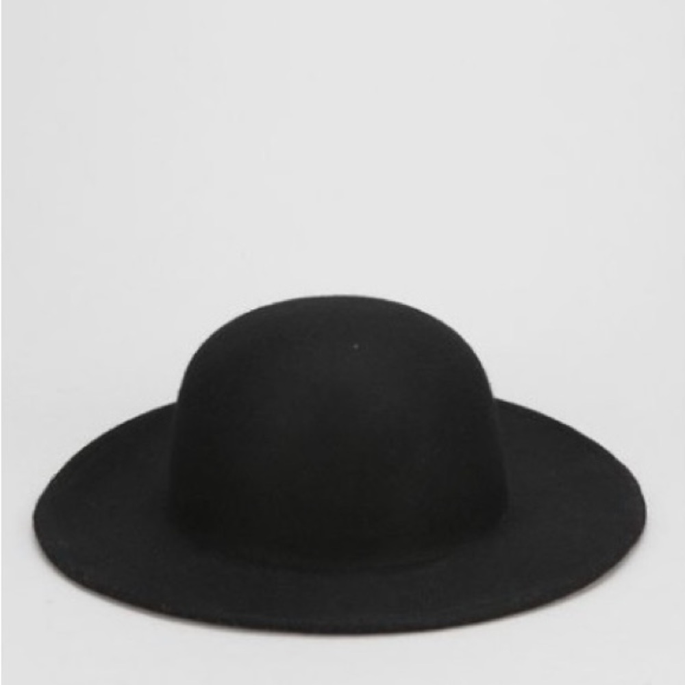 Black wool hat